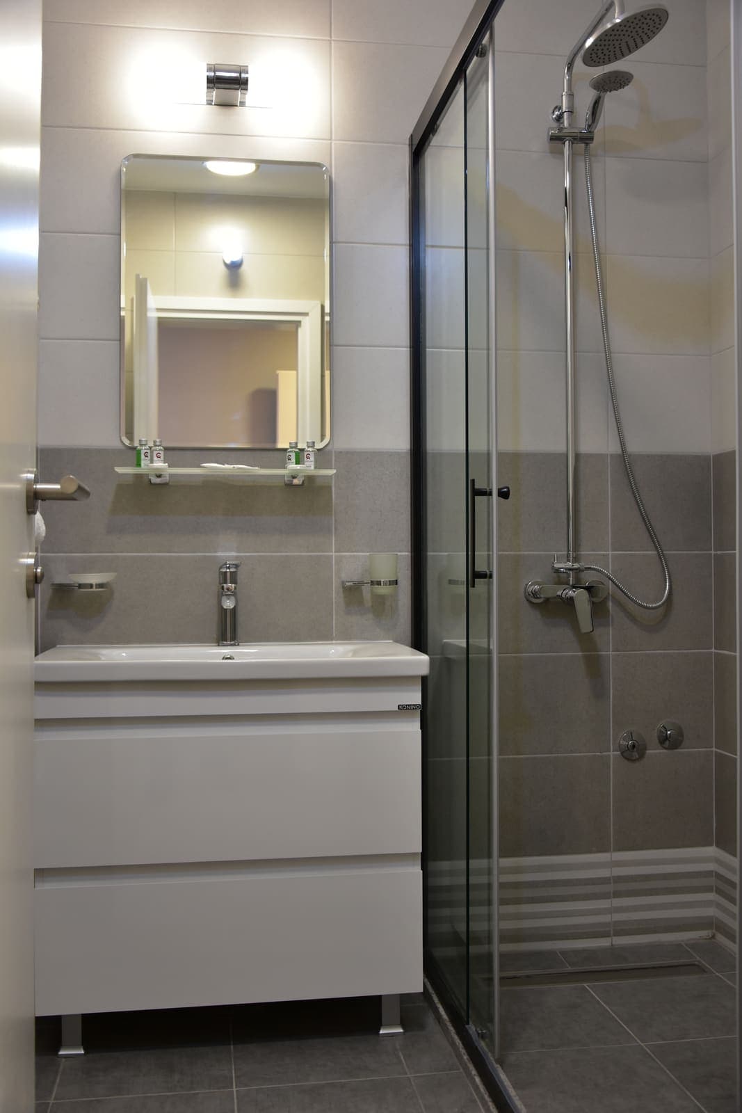 Room 12 — photo 9