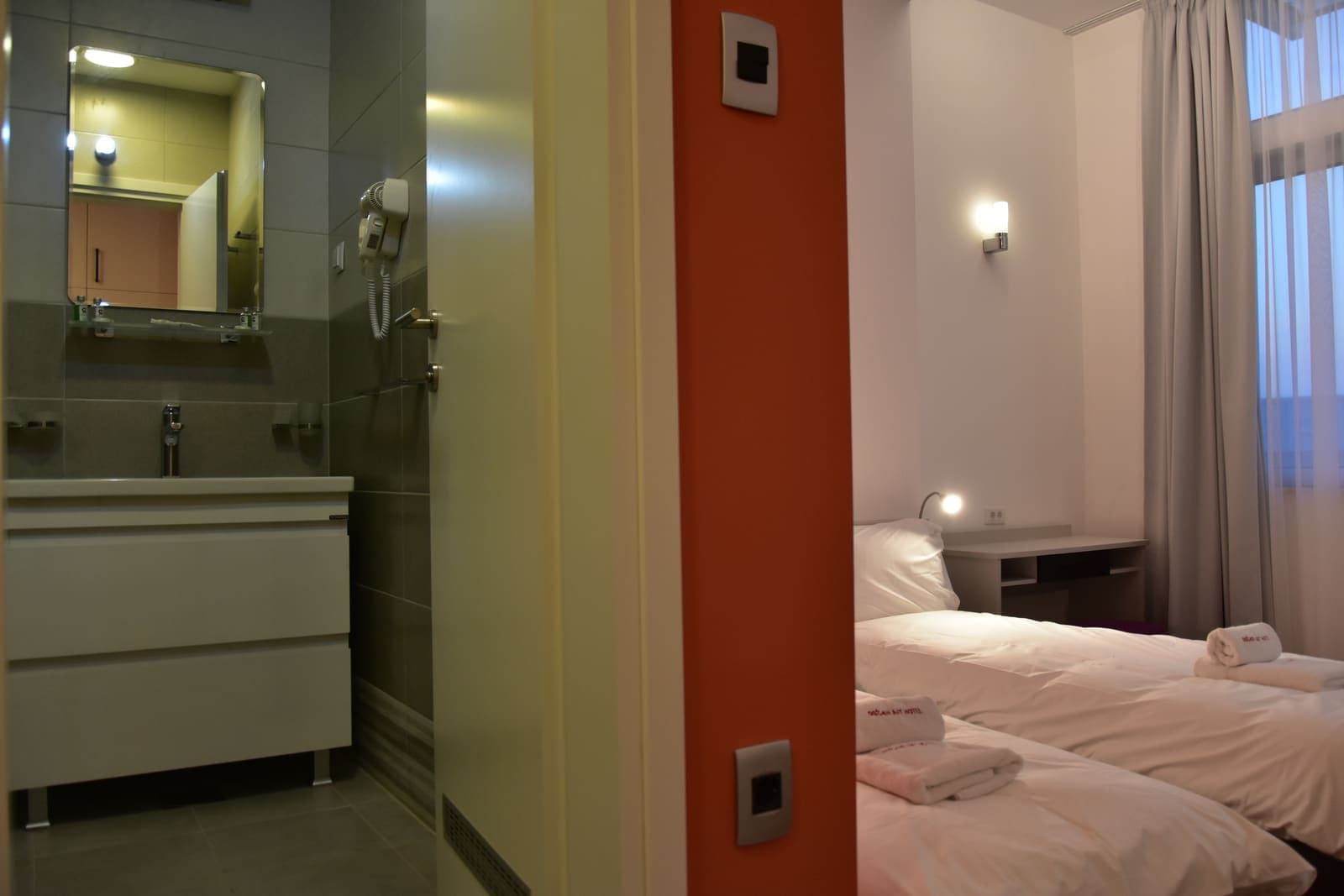 Room 14 — photo 3