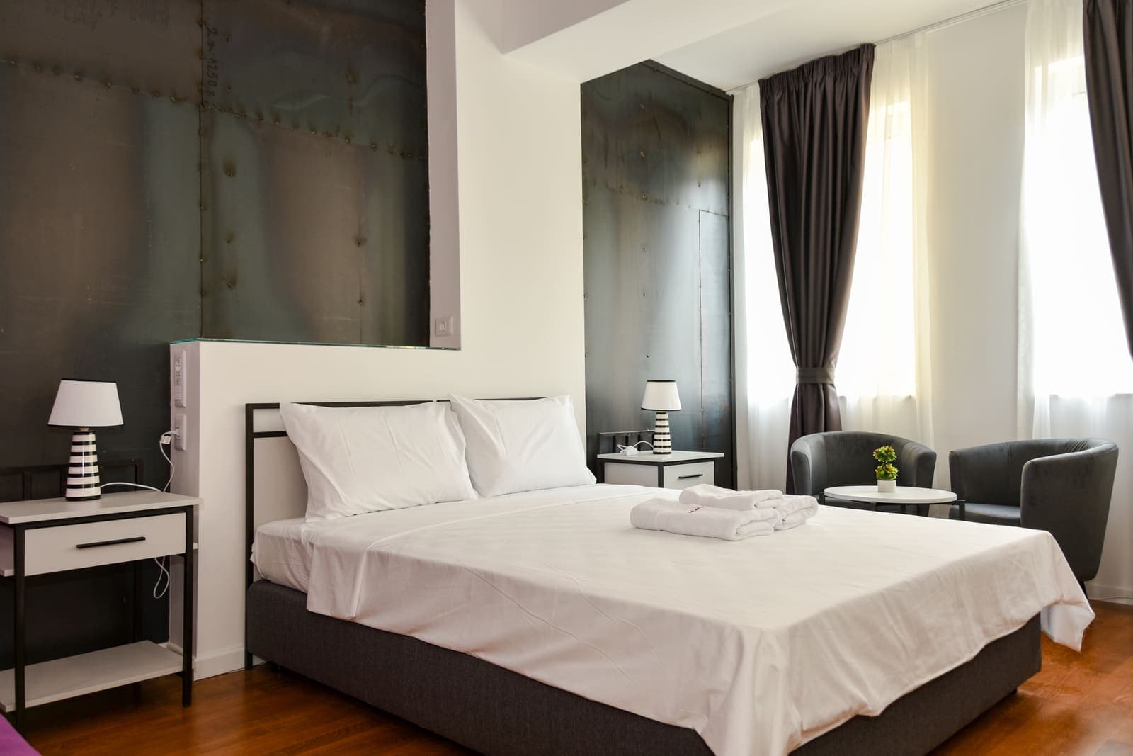 Room 2 — photo 2
