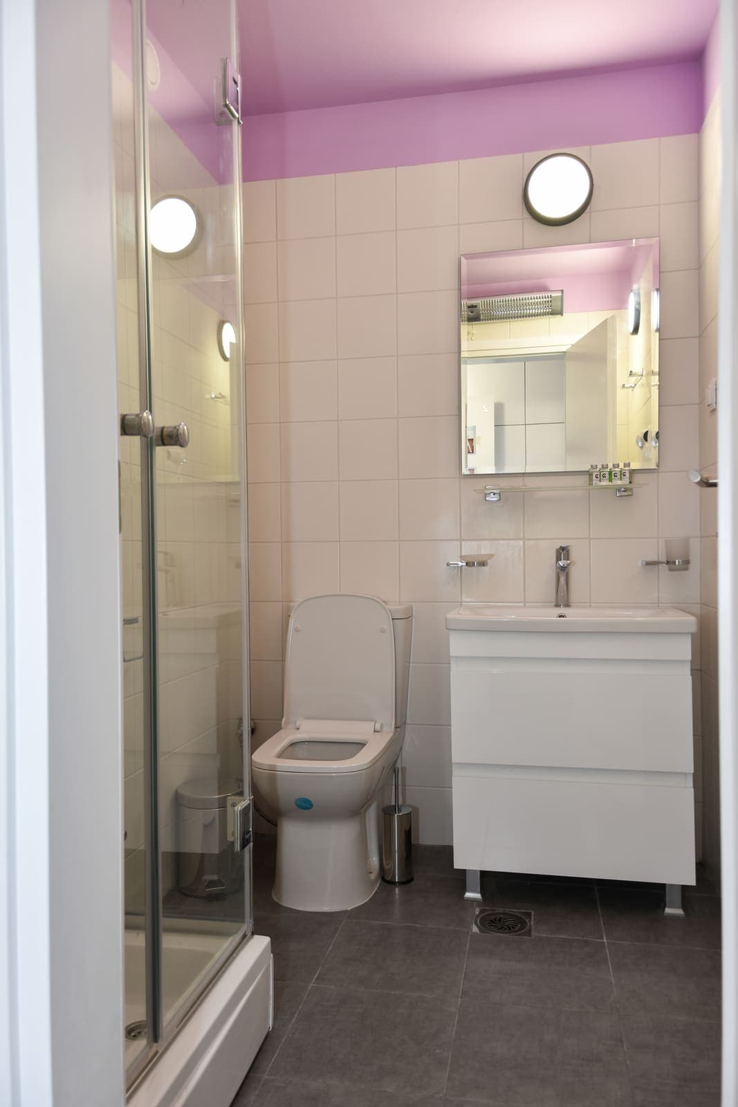 Room 2 — photo 10