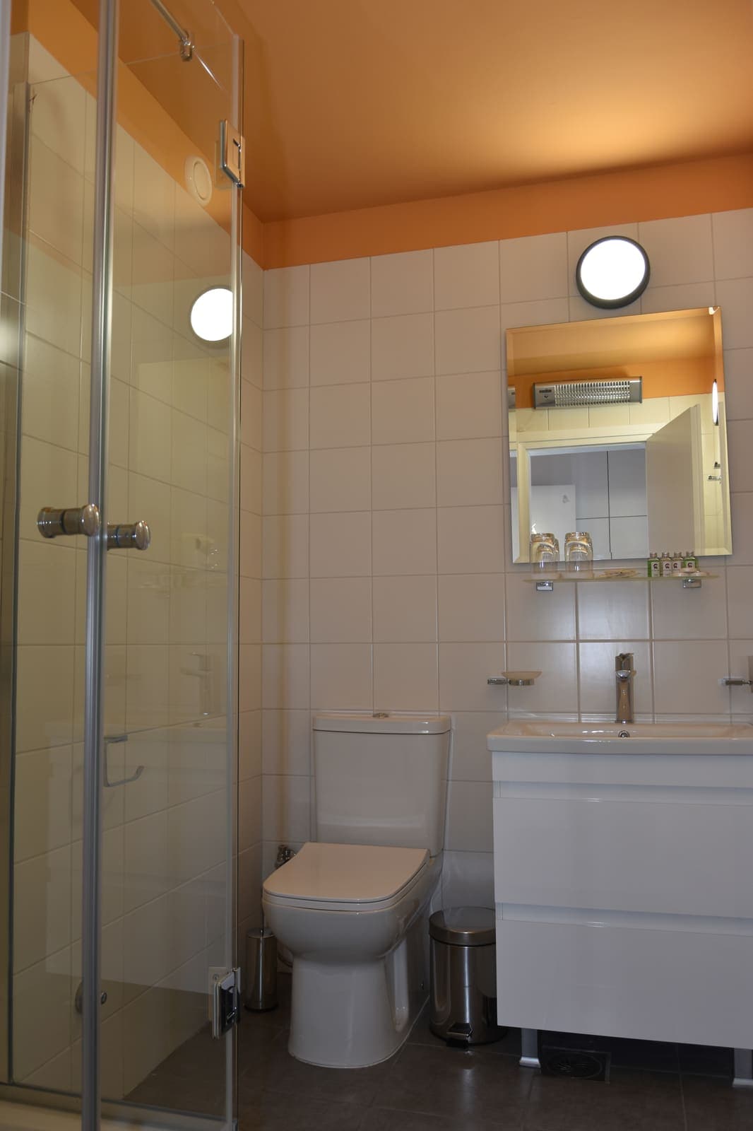 Room 4 — photo 5