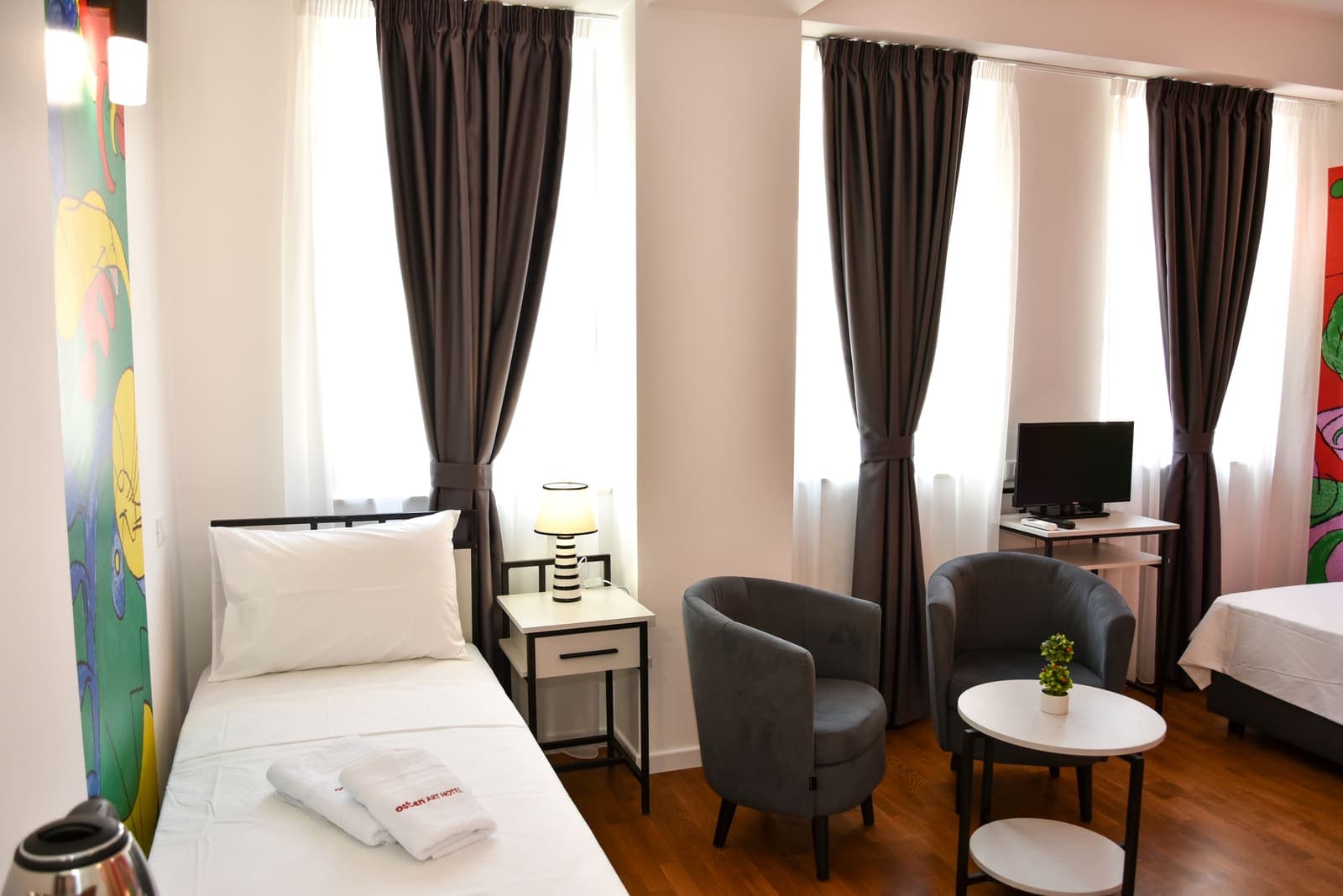 Room 5 — photo 2