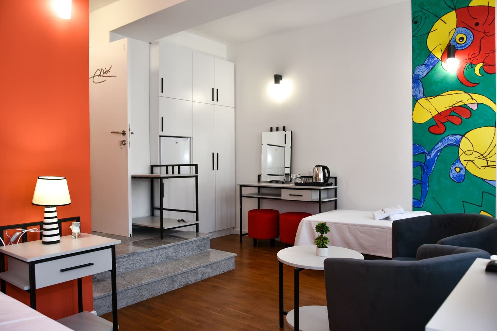 Room 5 — photo 3