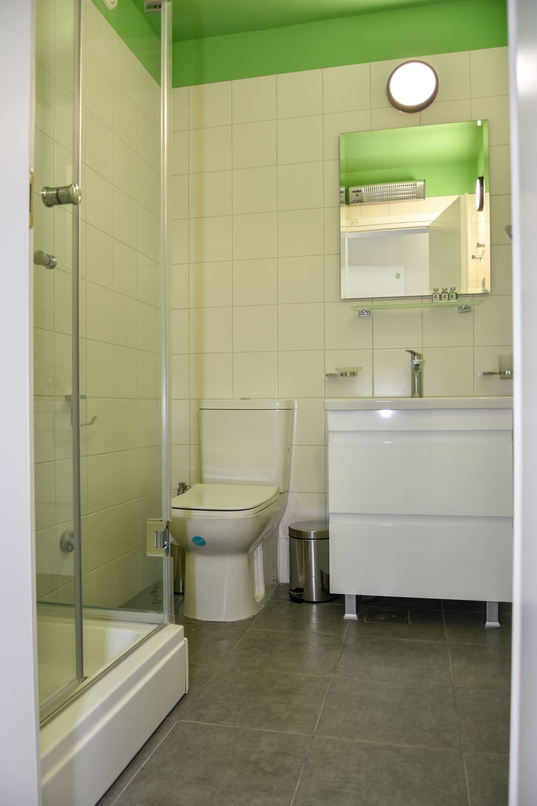 Room 6 — photo 6