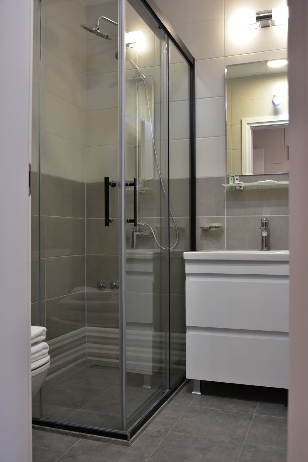 Room 8 — photo 14