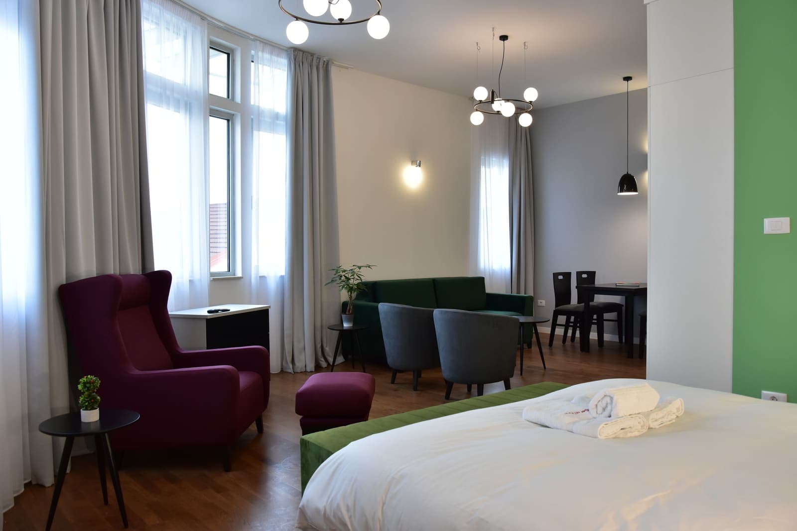 Studio apartment lounge — Room 9